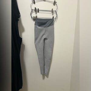 small shein gray and white leggings!